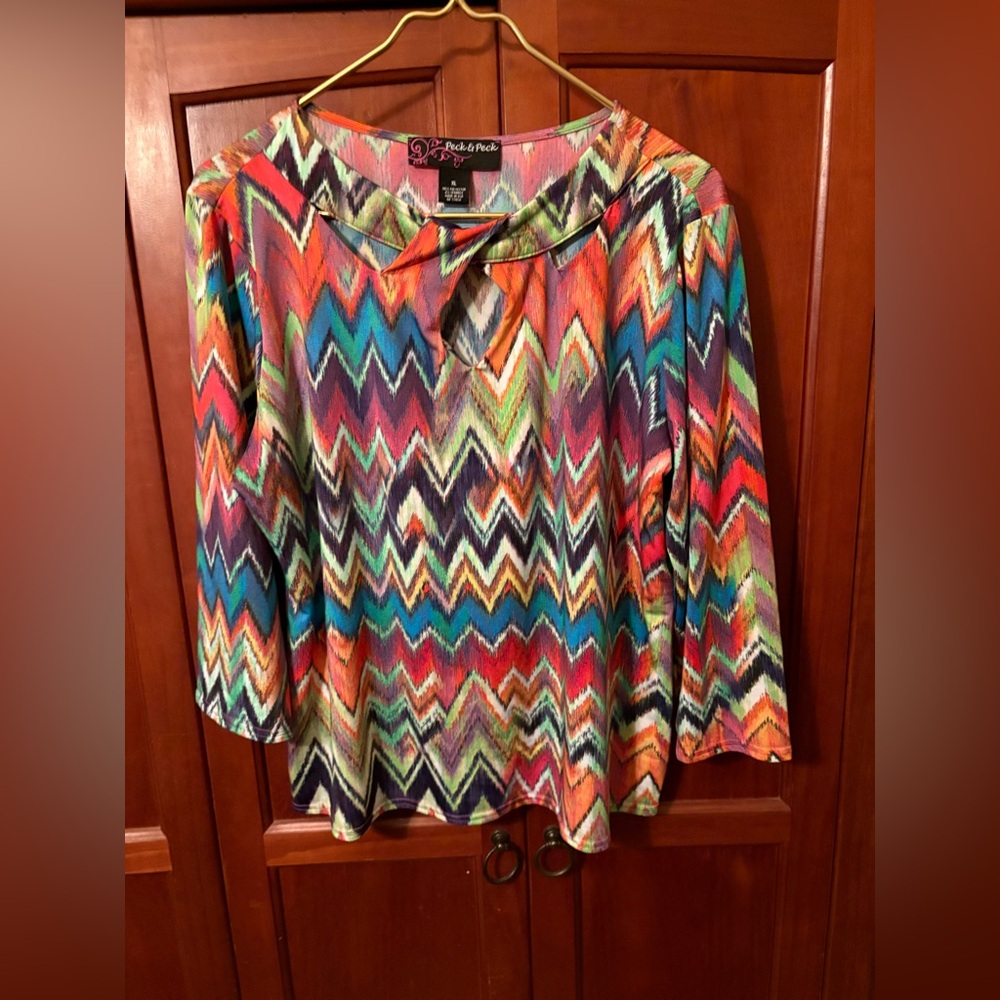 Peck & Peck Pink and Blue Graphic Blouse with 3/4 Sleeves #522 Tote #15